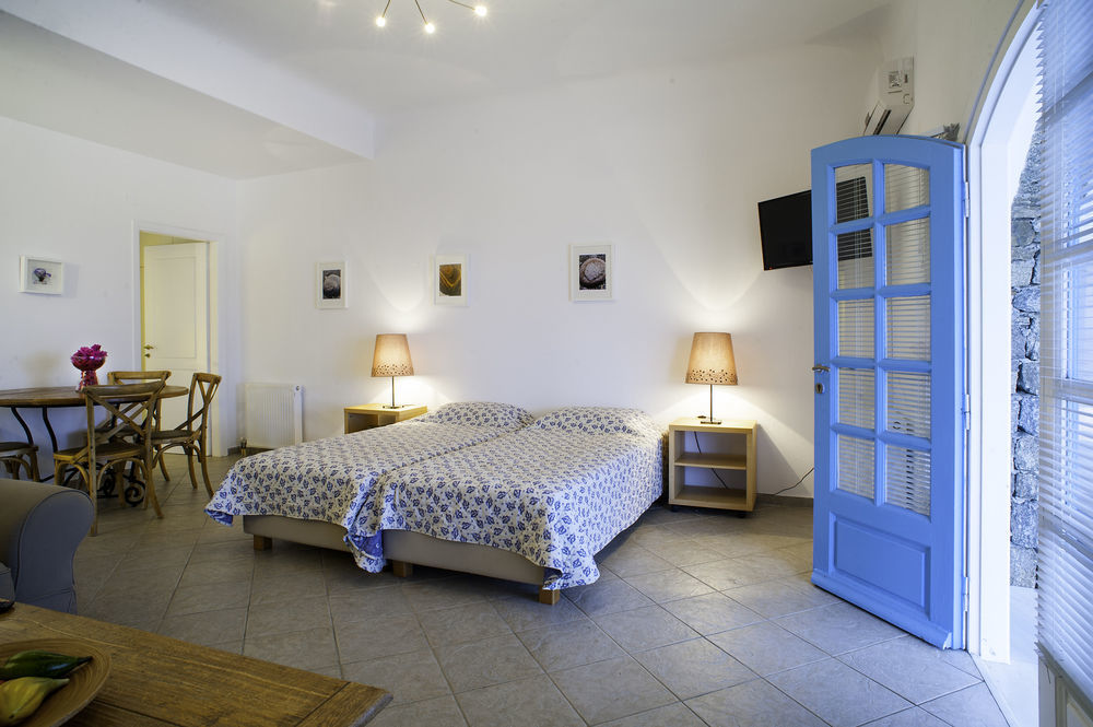 Aeri Villas & Apartments Tourlos Bagian luar foto